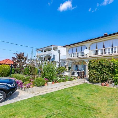 Apartments Mijatovic ロパール エクステリア 写真