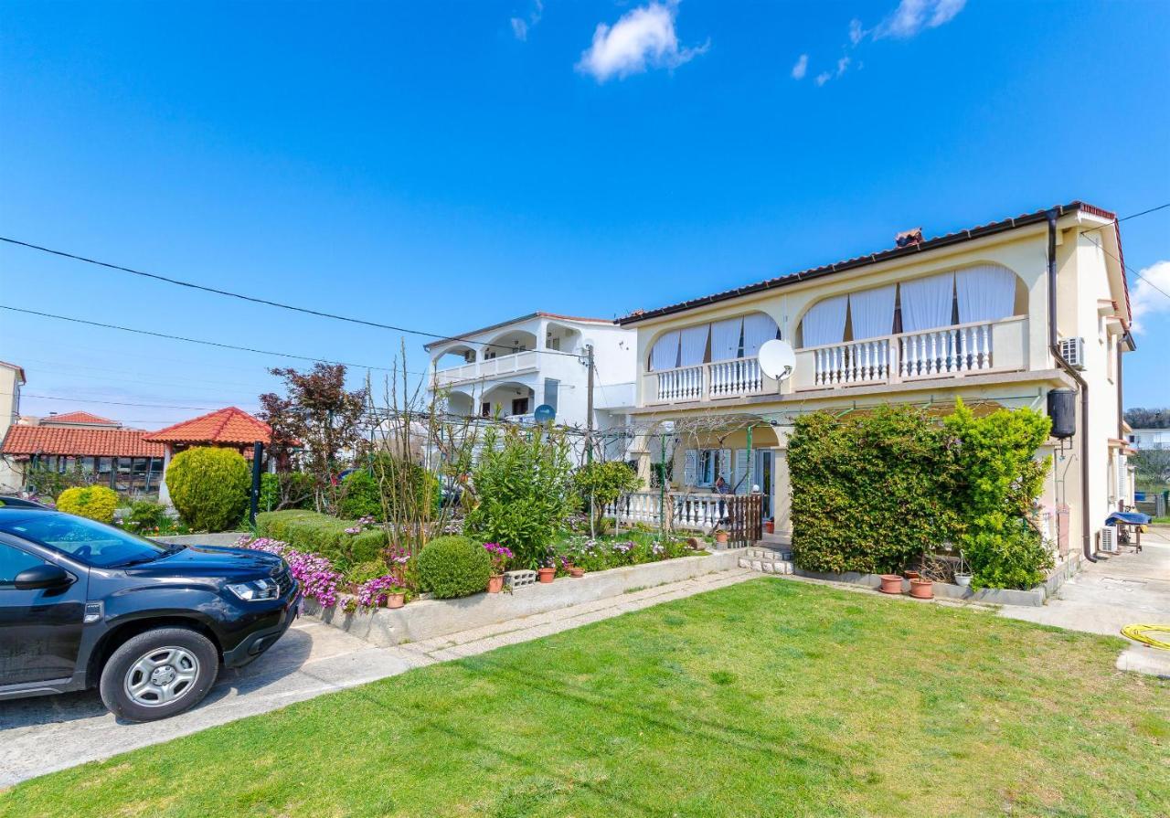 Apartments Mijatovic ロパール エクステリア 写真