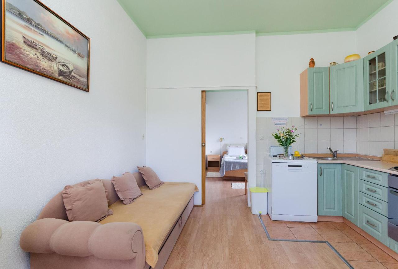 Apartments Mijatovic ロパール エクステリア 写真