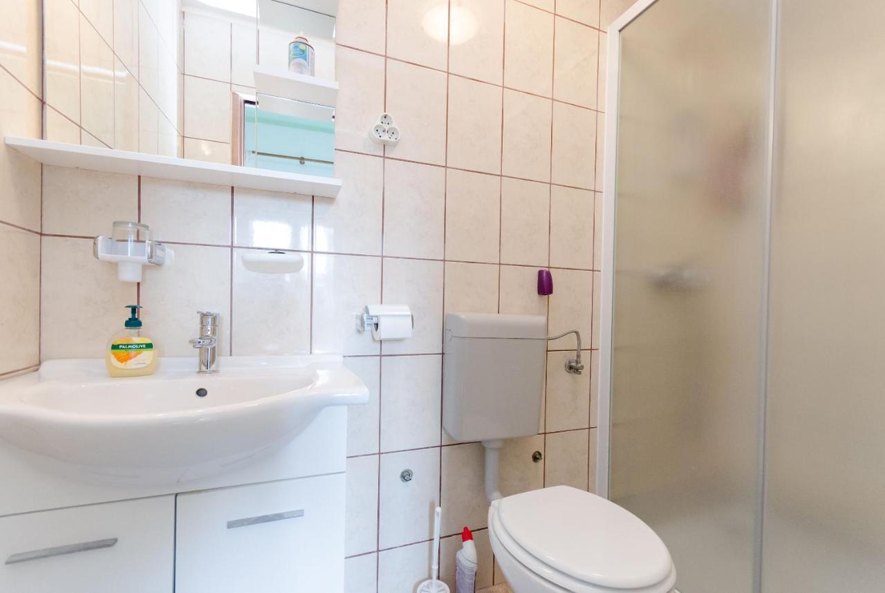 Apartments Mijatovic ロパール エクステリア 写真