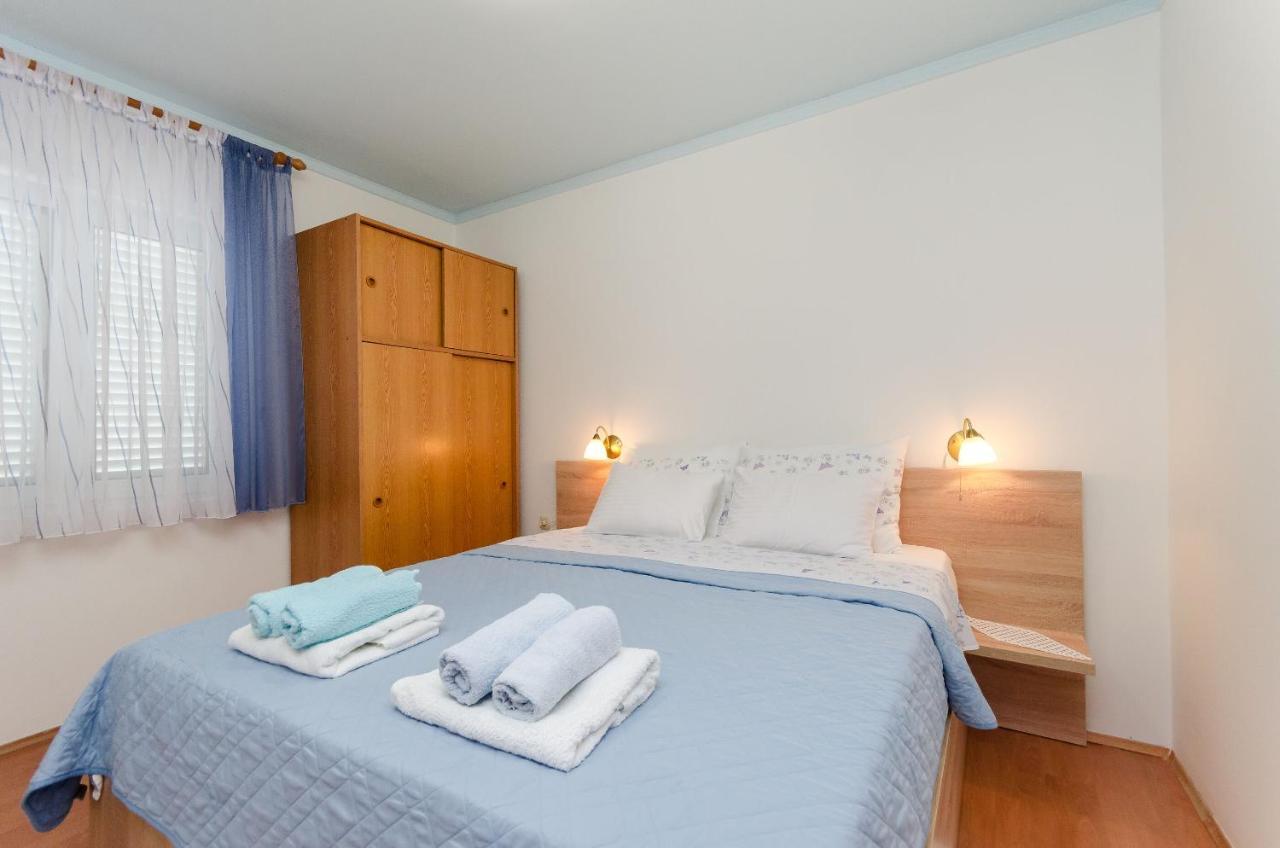 Apartments Mijatovic ロパール エクステリア 写真