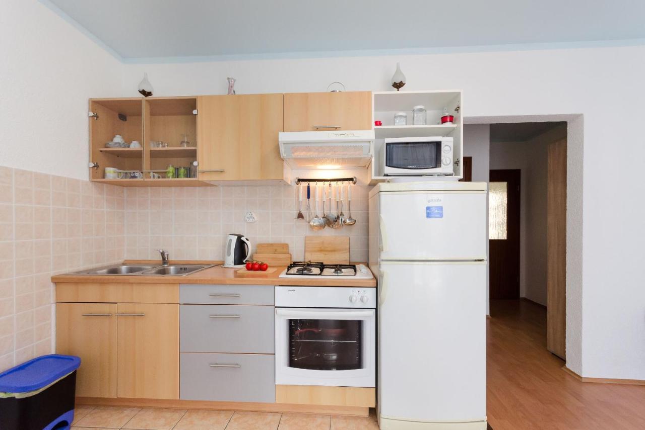 Apartments Mijatovic ロパール エクステリア 写真