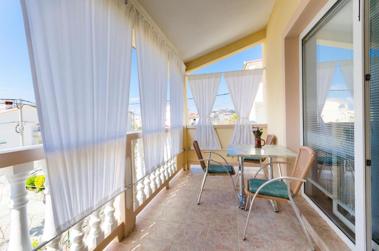 Apartments Mijatovic ロパール エクステリア 写真