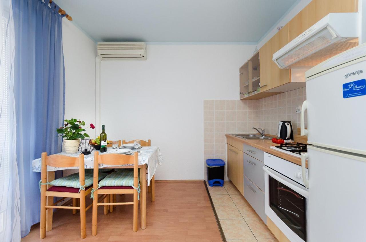 Apartments Mijatovic ロパール エクステリア 写真